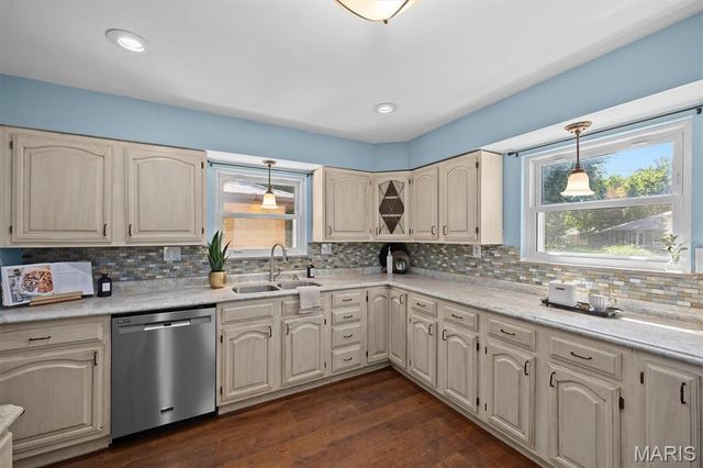 9 Lou Juan Drive, Glen Carbon, IL 62034