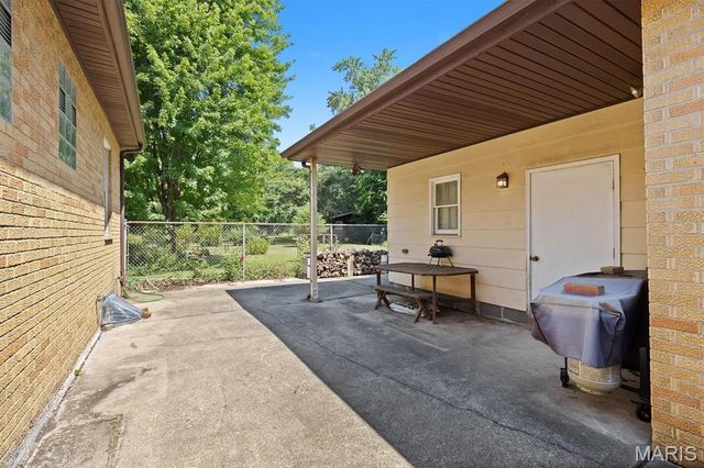 9 Lou Juan Drive, Glen Carbon, IL 62034