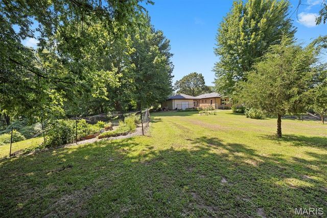 9 Lou Juan Drive, Glen Carbon, IL 62034
