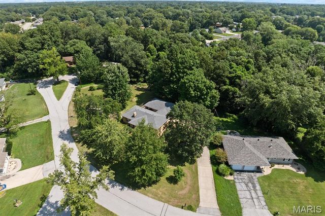 9 Lou Juan Drive, Glen Carbon, IL 62034