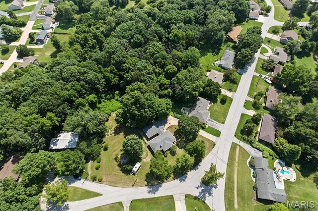 9 Lou Juan Drive, Glen Carbon, IL 62034
