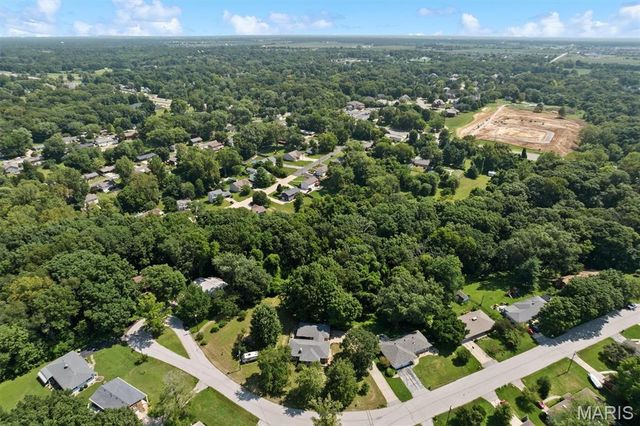 9 Lou Juan Drive, Glen Carbon, IL 62034