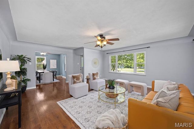 9 Lou Juan Drive, Glen Carbon, IL 62034