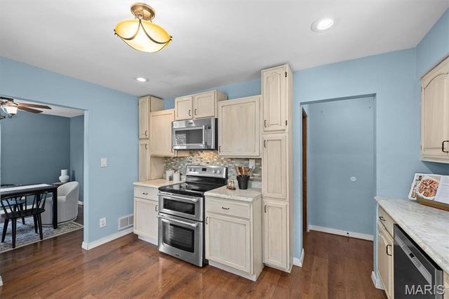 9 Lou Juan Drive, Glen Carbon, IL 62034