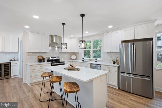 108 CANTERBURY DR, Wilmington, DE 19803