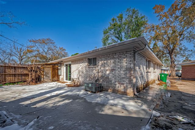 7315 Housman Street, Houston, TX 77055