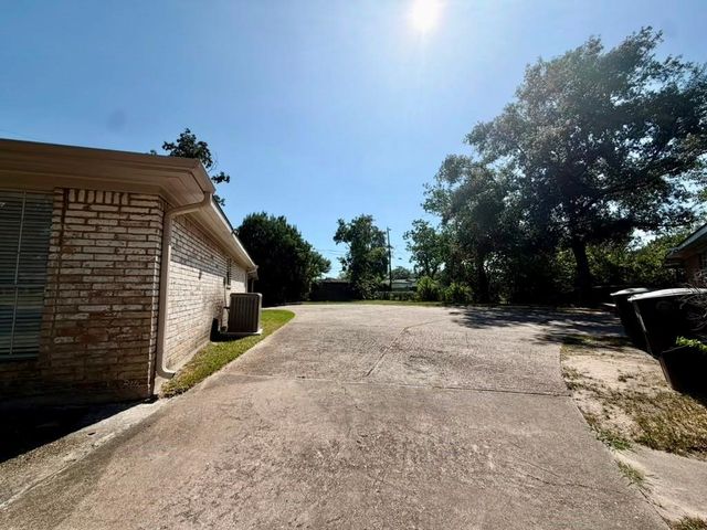 7315 Housman Street, Houston, TX 77055
