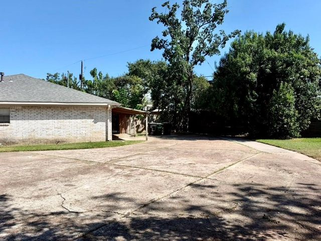 7315 Housman Street, Houston, TX 77055