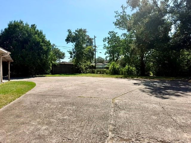 7315 Housman Street, Houston, TX 77055