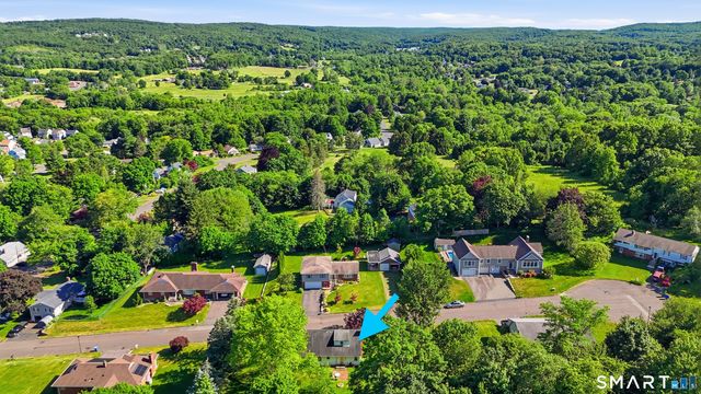 30 Snipes Terrace, Middletown, CT 06457