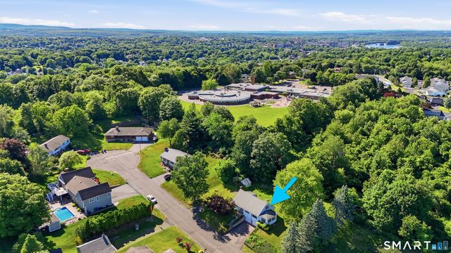 30 Snipes Terrace, Middletown, CT 06457