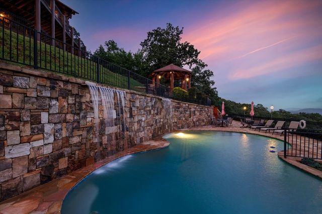 373 Rising Star Lane, Mineral Bluff, GA 30559