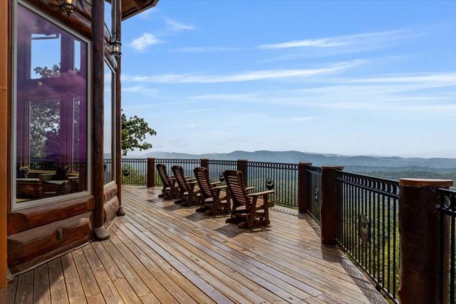 373 Rising Star Lane, Mineral Bluff, GA 30559