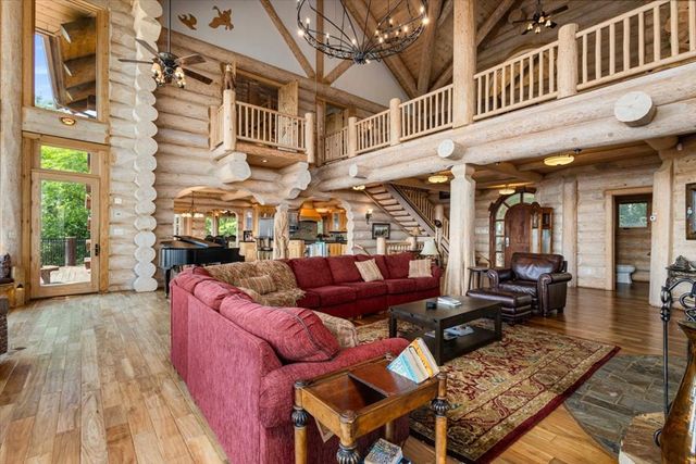 373 Rising Star Lane, Mineral Bluff, GA 30559