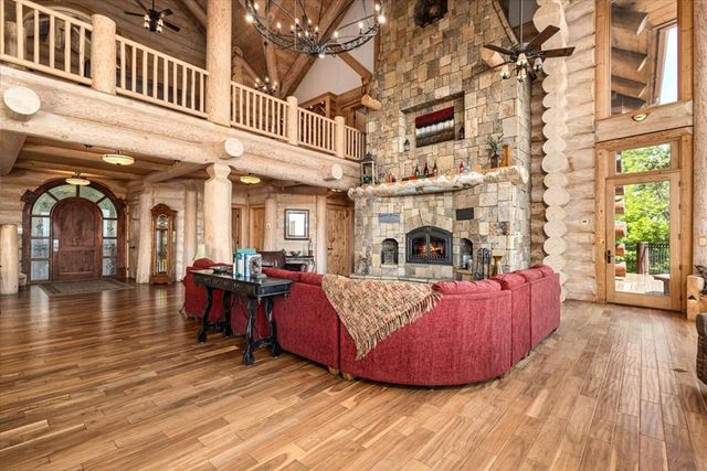 373 Rising Star Lane, Mineral Bluff, GA 30559