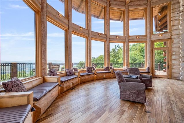 373 Rising Star Lane, Mineral Bluff, GA 30559