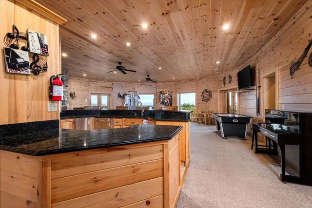 373 Rising Star Lane, Mineral Bluff, GA 30559
