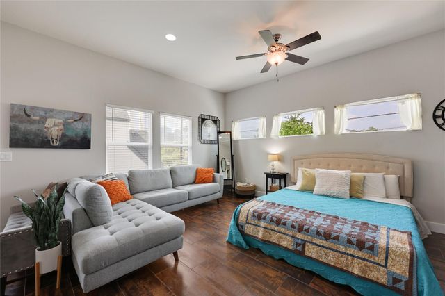 904 Willow ST, Austin, TX 78702