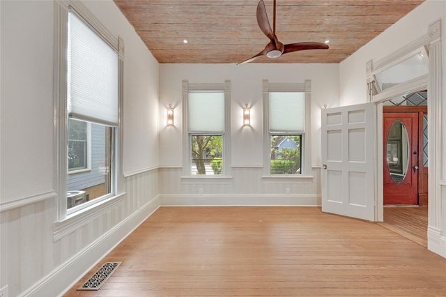 904 Willow ST, Austin, TX 78702