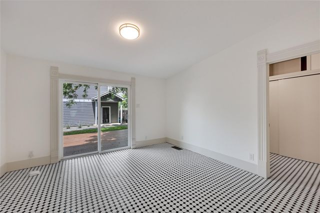 904 Willow ST, Austin, TX 78702