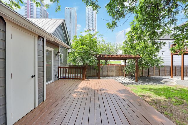 904 Willow ST, Austin, TX 78702