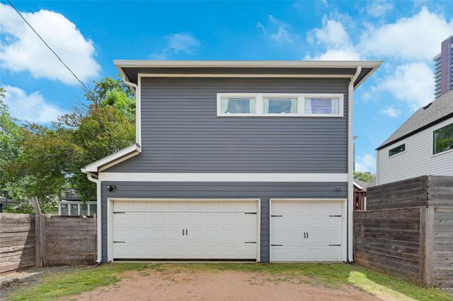 904 Willow ST, Austin, TX 78702