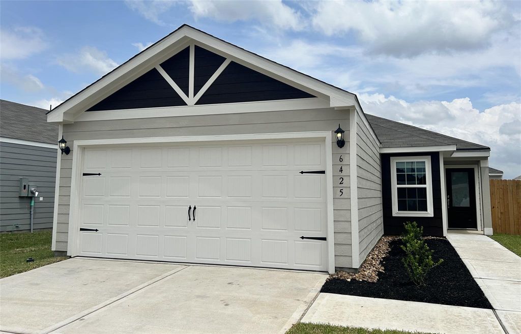 6425 Winter Elm Street, Houston, TX 77048