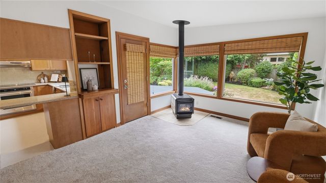 8520 Maple Lane, Edmonds, WA 98026