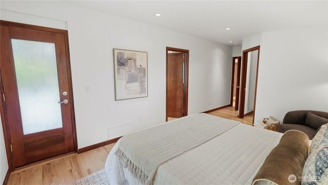 8520 Maple Lane, Edmonds, WA 98026