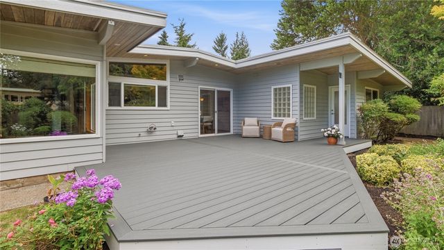 8520 Maple Lane, Edmonds, WA 98026