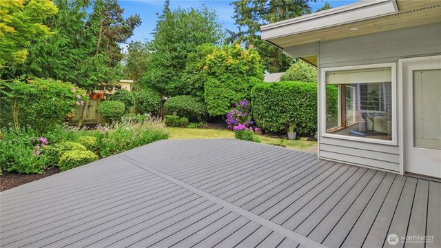8520 Maple Lane, Edmonds, WA 98026