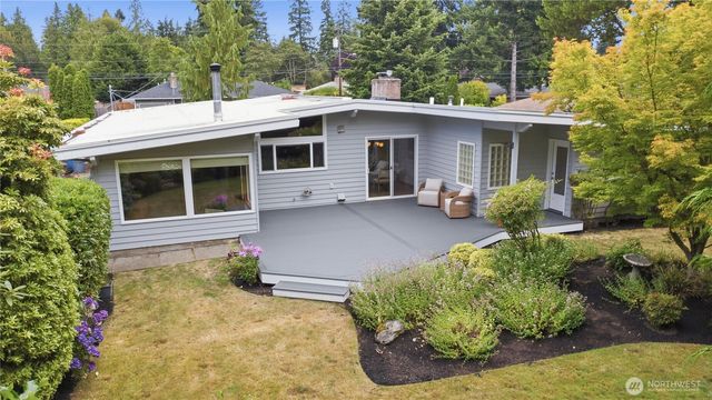 8520 Maple Lane, Edmonds, WA 98026