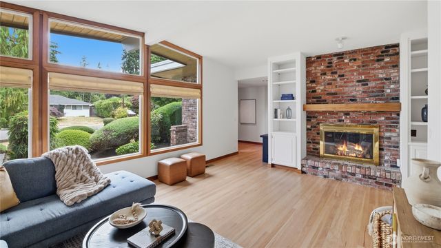 8520 Maple Lane, Edmonds, WA 98026