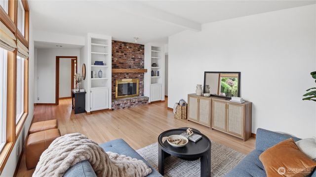 8520 Maple Lane, Edmonds, WA 98026