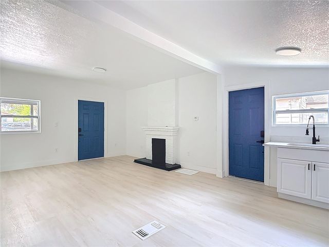 9219 N 13TH STREET, Tampa, FL 33612