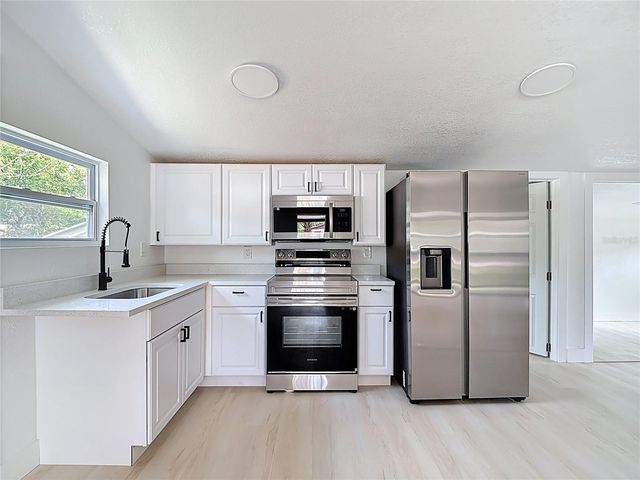 9219 N 13TH STREET, Tampa, FL 33612