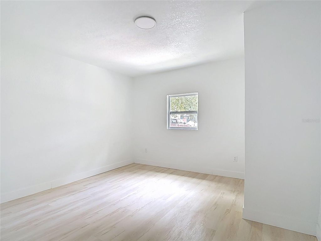 Image 13 of property listing at 9219 N 13TH STREET, Tampa, FL 33612