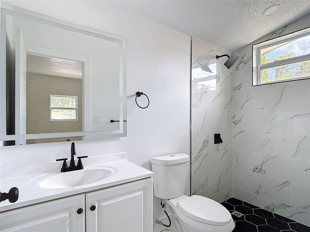 Image 19 of property listing at 9219 N 13TH STREET, Tampa, FL 33612