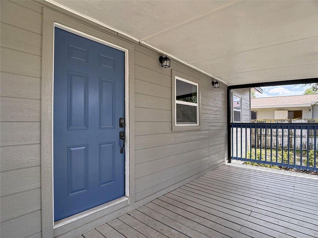 Image 4 of property listing at 9219 N 13TH STREET, Tampa, FL 33612