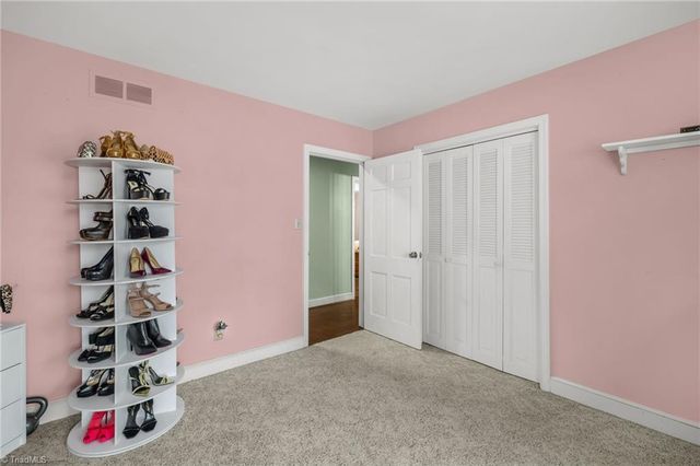 4 Chesterfield Court, Greensboro, NC 27410