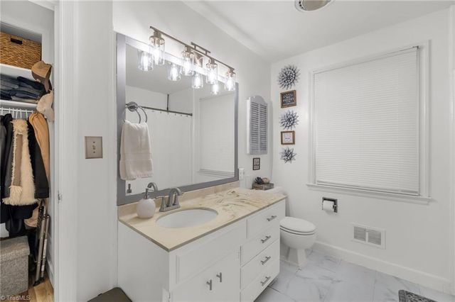 4 Chesterfield Court, Greensboro, NC 27410