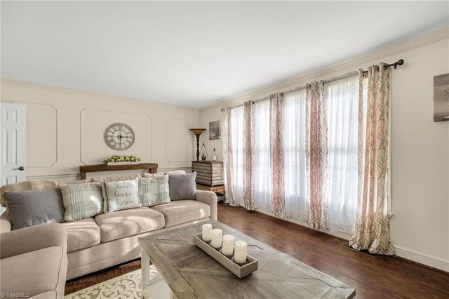 4 Chesterfield Court, Greensboro, NC 27410