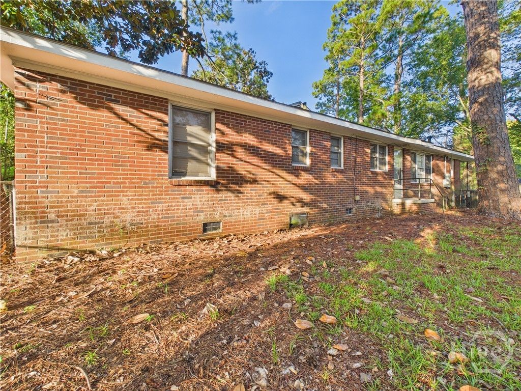 Image 49 of property listing at 1938 Mitchell Street, Savannah, GA 31405