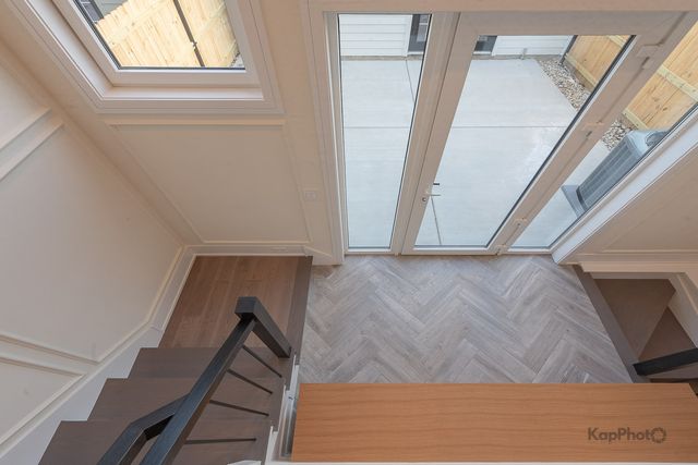 4015 N Albany Avenue, Chicago, IL 60618