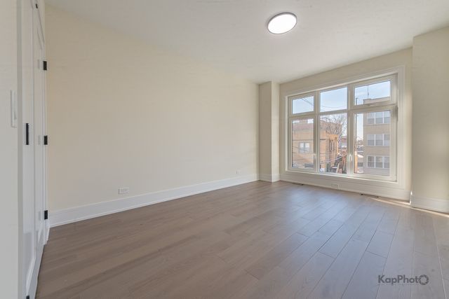 4015 N Albany Avenue, Chicago, IL 60618