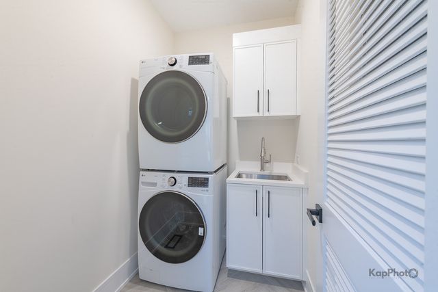 4015 N Albany Avenue, Chicago, IL 60618