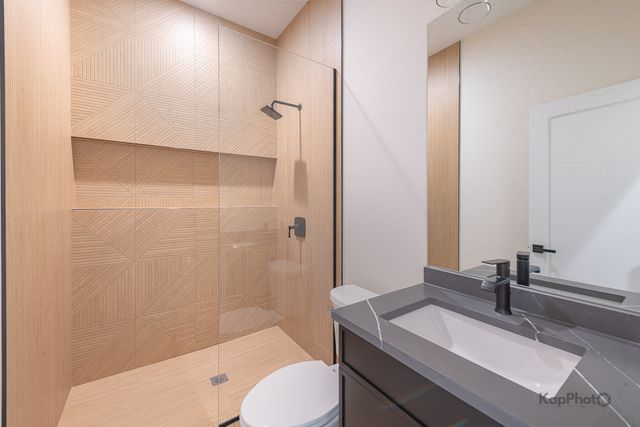 4015 N Albany Avenue, Chicago, IL 60618