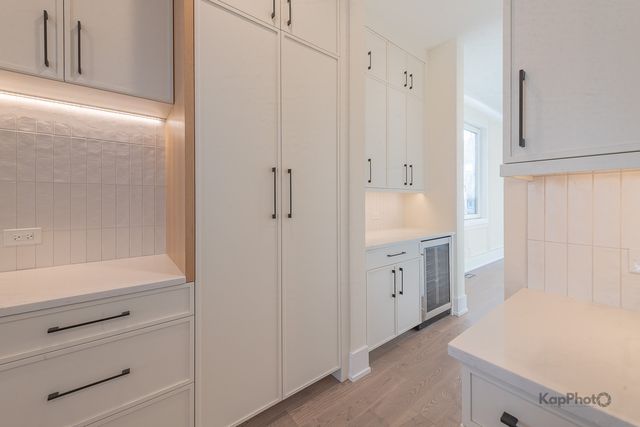 4015 N Albany Avenue, Chicago, IL 60618