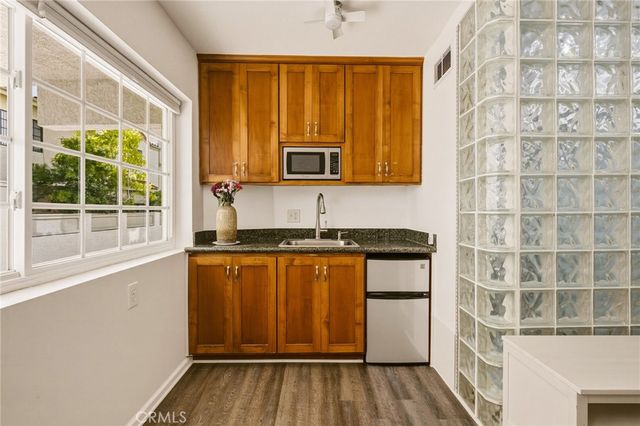 2010 Mathews Avenue C, Redondo Beach, CA 90278