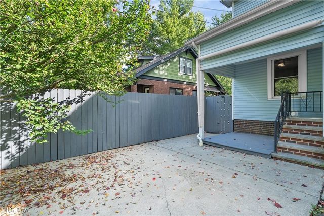 2206 Westminster Road, Cleveland Heights, OH 44118